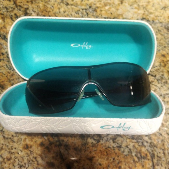 oakley dart sunglasses polarized